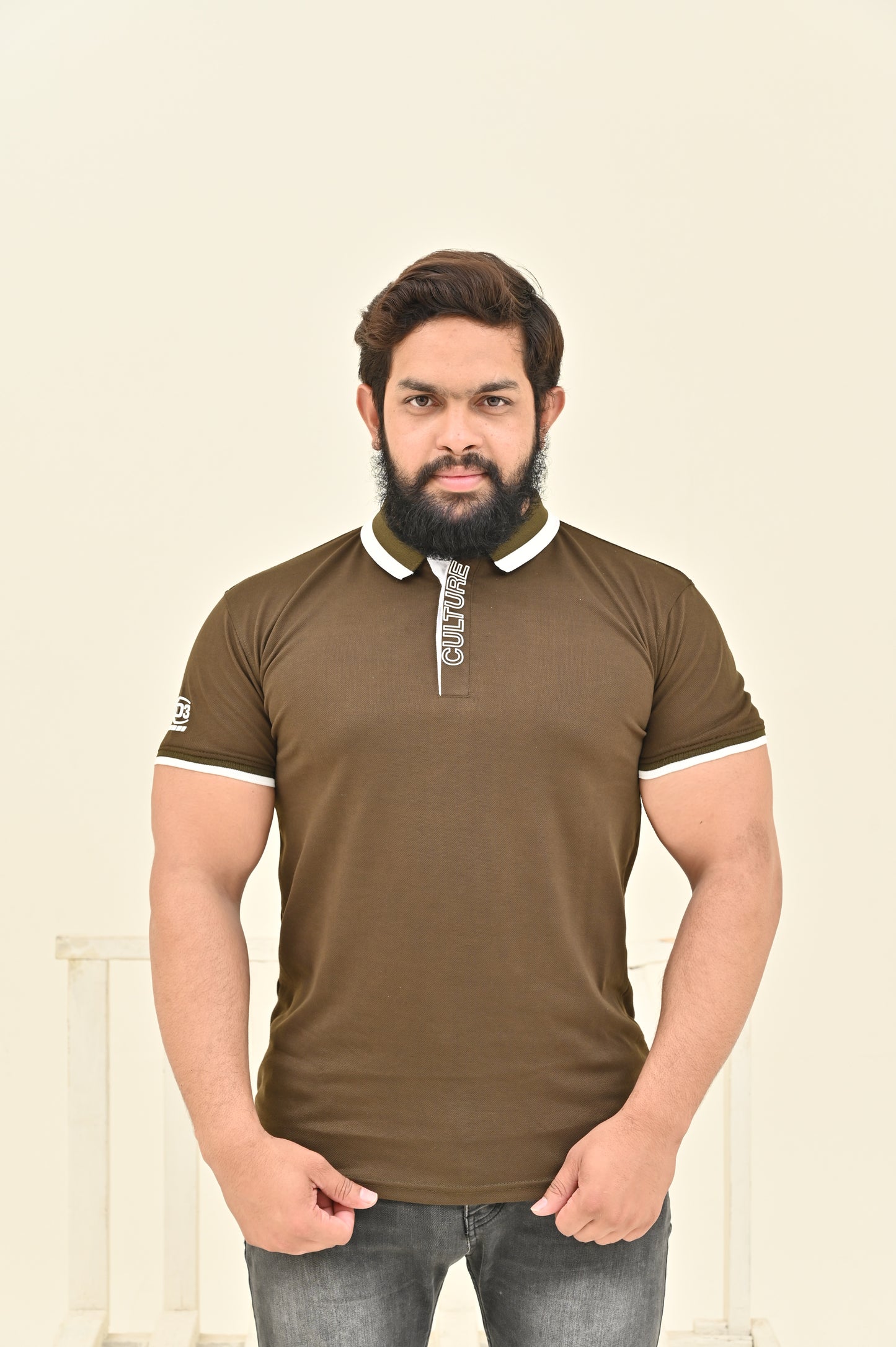 THE RE-FINED KNIT POLO-BROWN