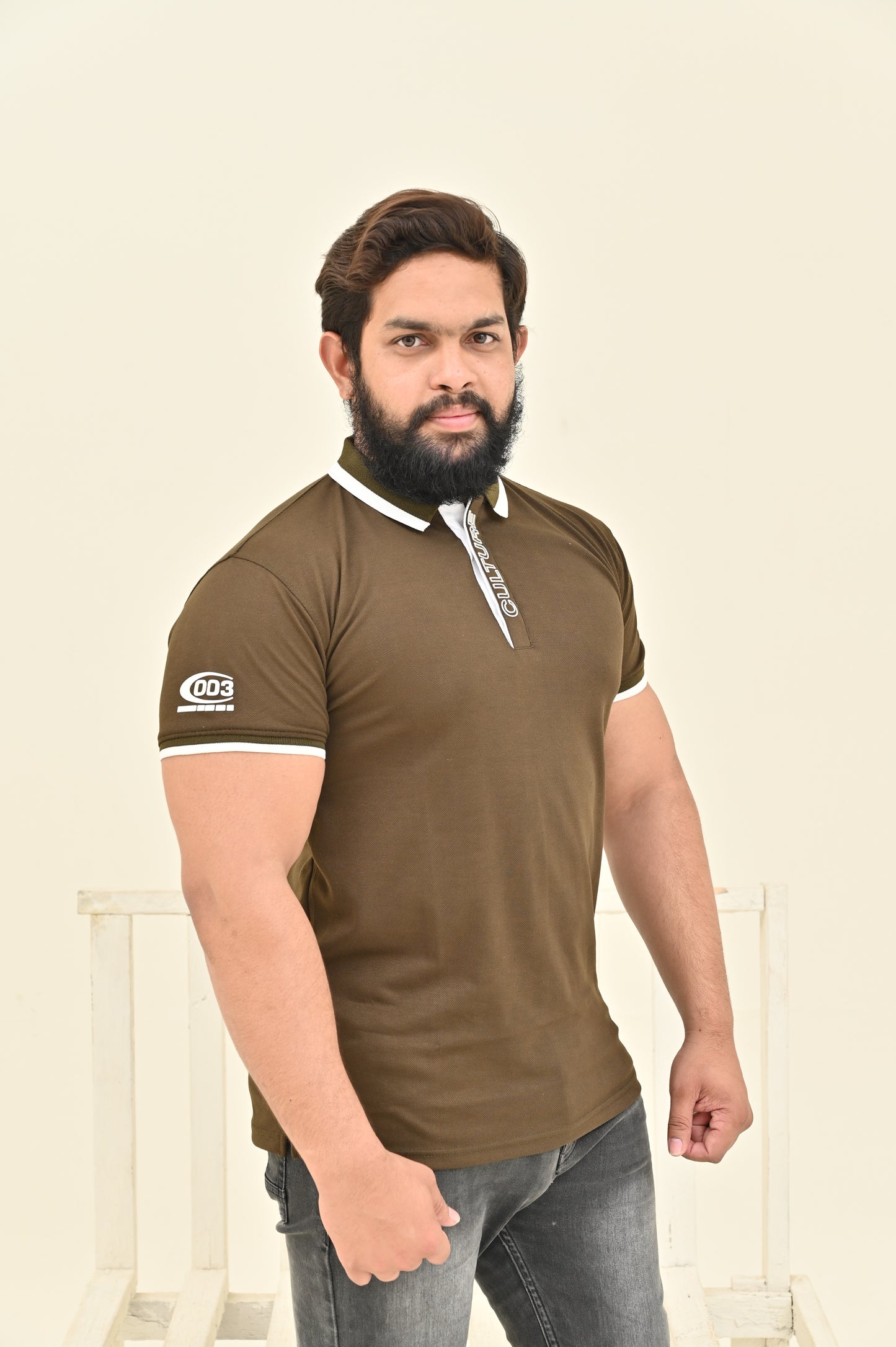 THE RE-FINED KNIT POLO-BROWN