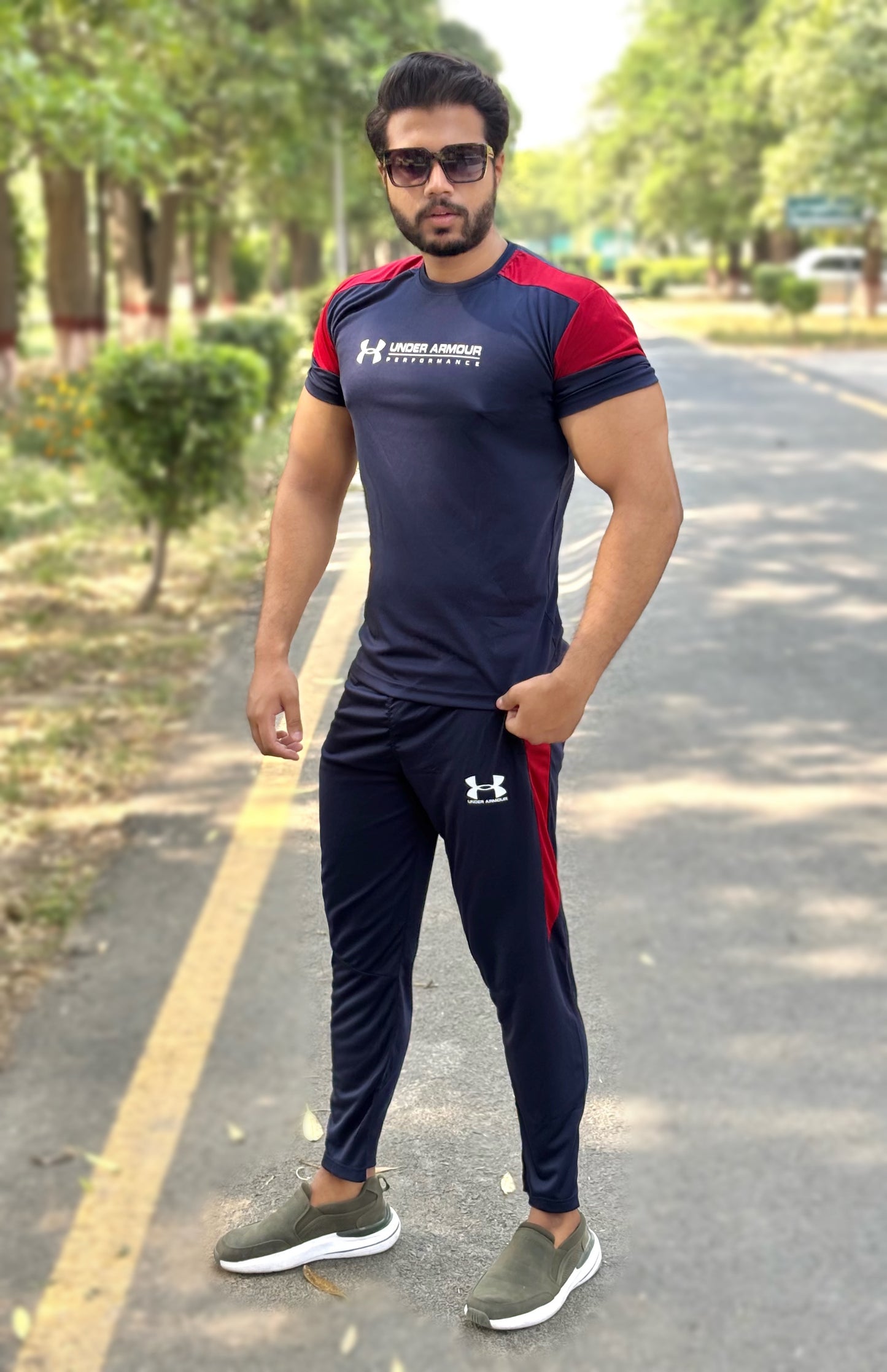 THE VOLT-LINE TRACKSUIT-BLACK