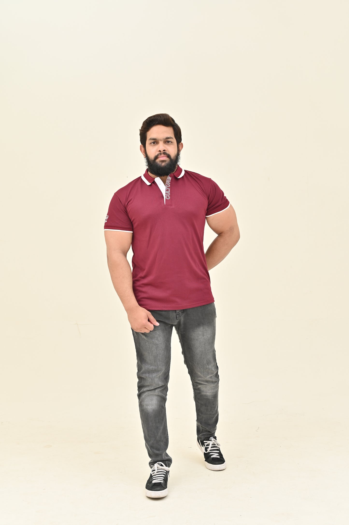 THE RE-FINED KNIT POLO-MAROON
