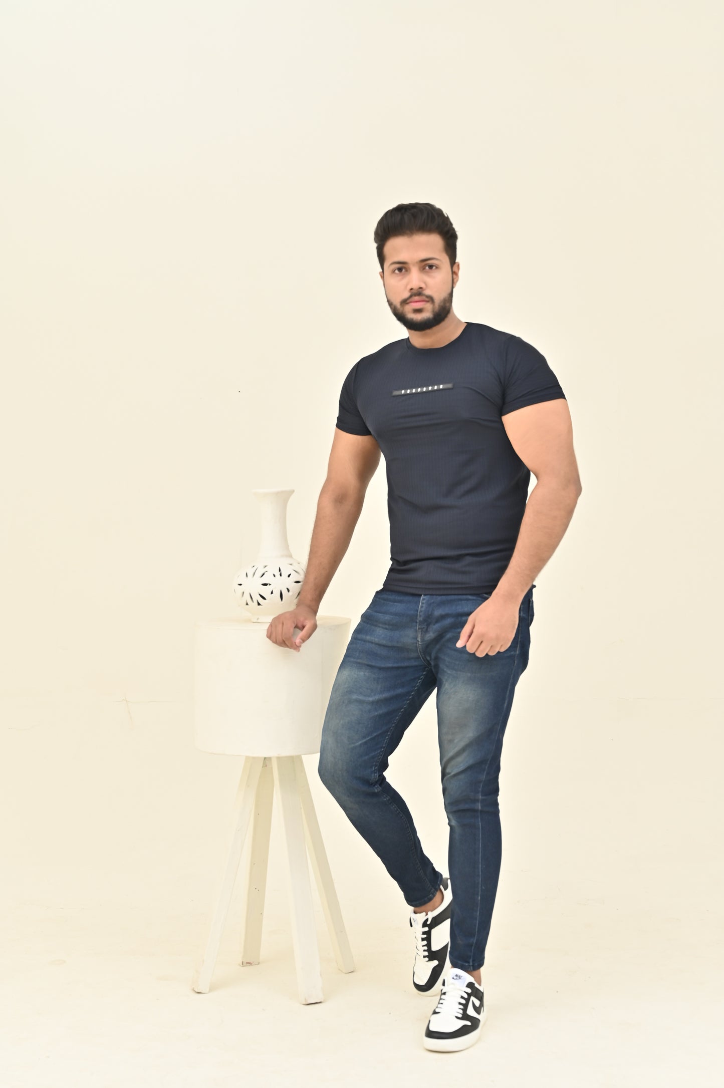 THE TEXTURED SHIRT-NAVY