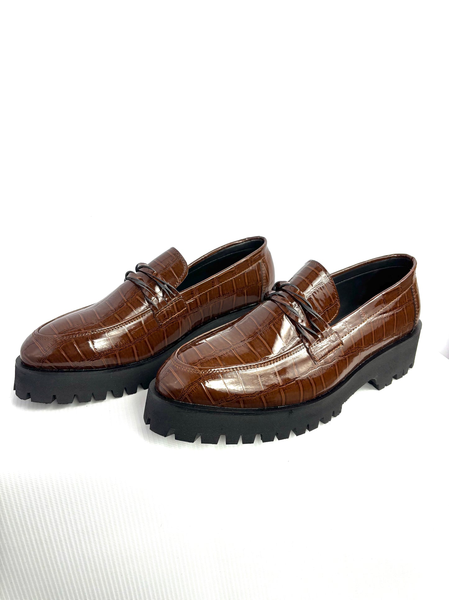 009 MAROON CROCODILE SHINER SHOES-FL