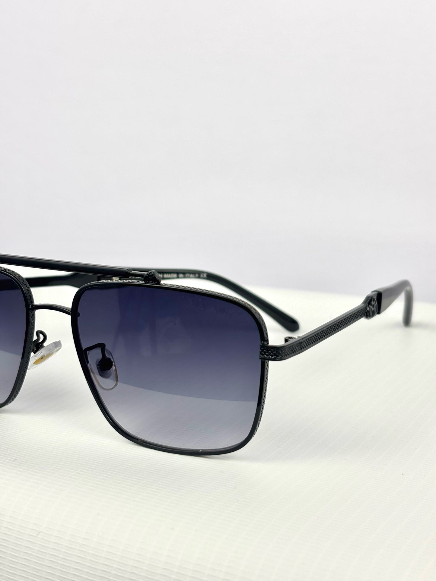 THE LUXURY EYE-WEAR GLASSES-FL